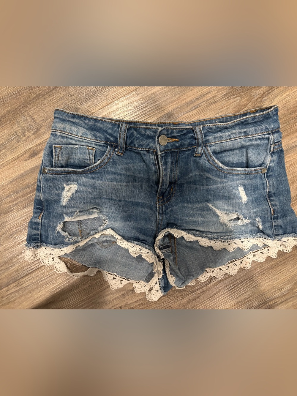 Judy Blue Denim Distressed Lace Trim Women's Shorts - Small